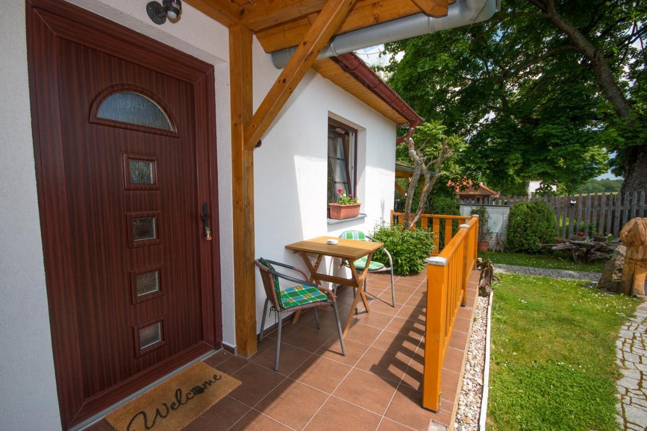 Apartments U Jezera Cerna Черна-в-Пошумави Экстерьер фото