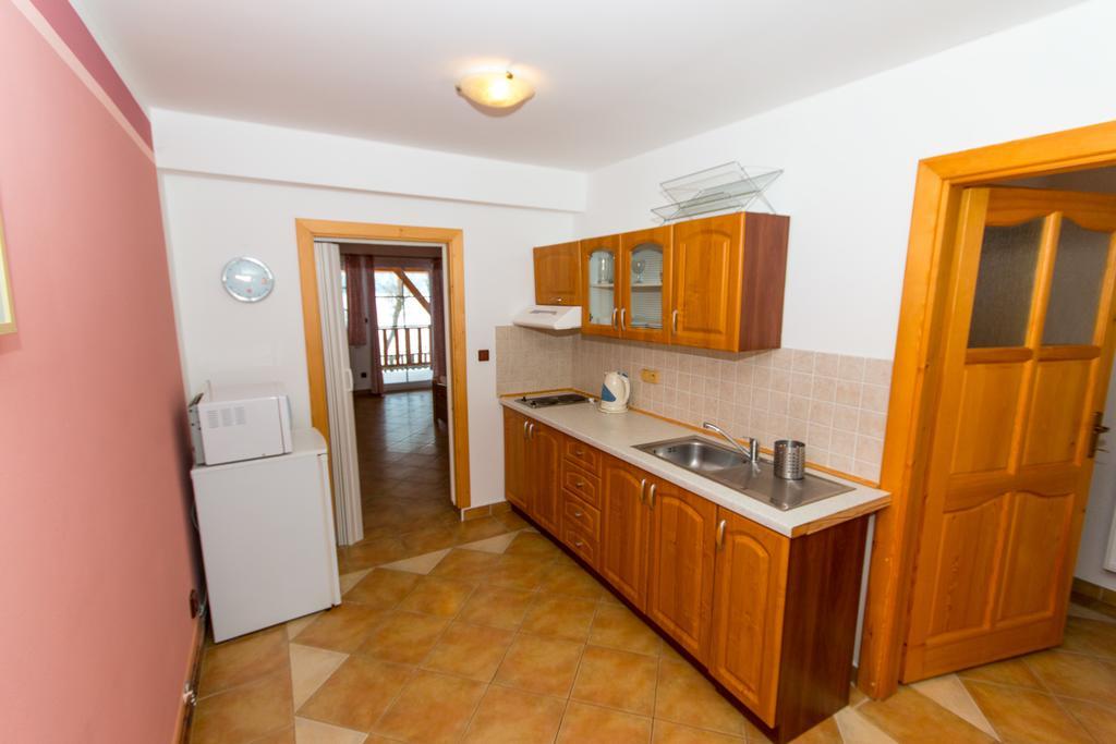 Apartments U Jezera Cerna Черна-в-Пошумави Экстерьер фото